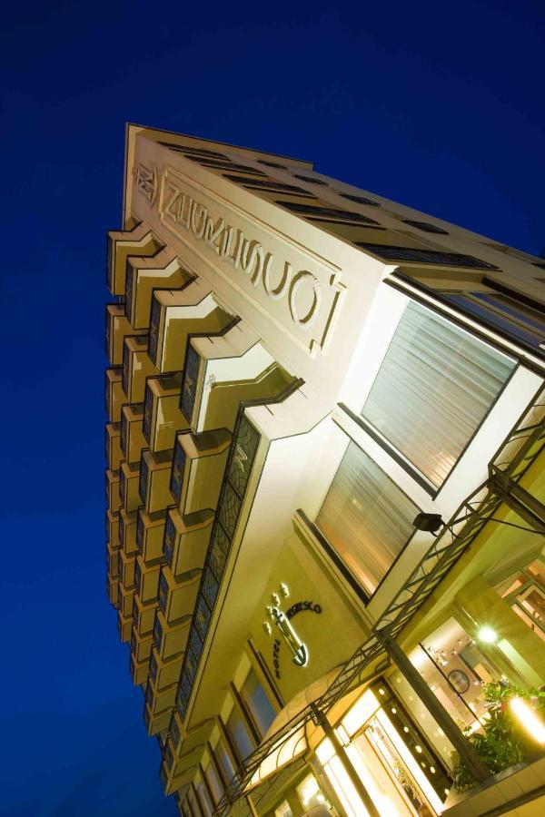 Hotel Negresco 카톨리카 외부 사진