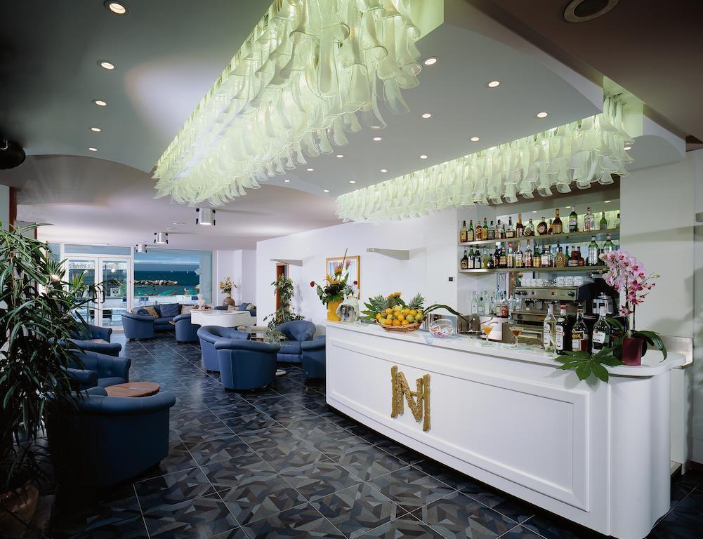 Hotel Negresco 카톨리카 외부 사진