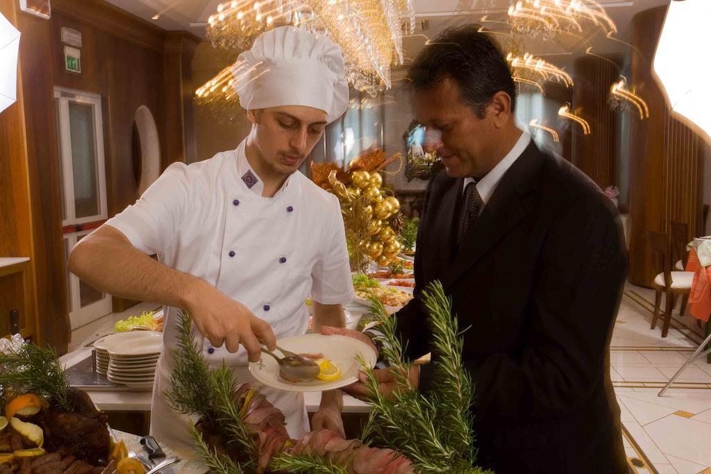 Hotel Negresco 카톨리카 외부 사진